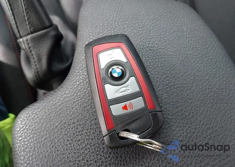 2013 BMW 335I xDrive z USA, uszkodzony, nr VIN WBA3B9C55DJ465826